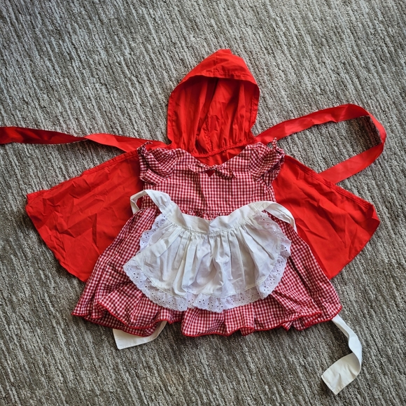 Lil Red Riding hood costume - Picture 1 of 7